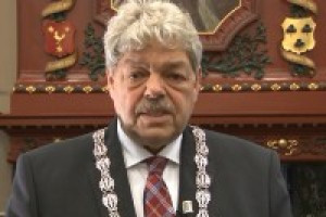 Burgemeester vraagt om aandacht voor vluchtelingen